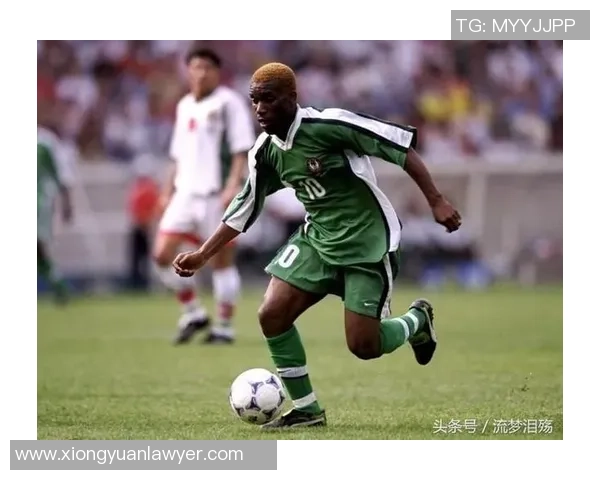 帕尼尼球星卡足球金折限量版收藏品价值解析与市场走势分析